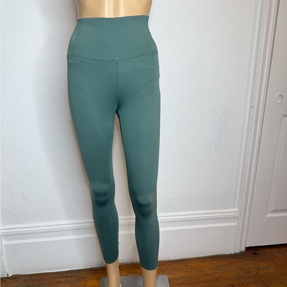 Vuori Pants - Vuori Evolve VW497 High Rise Uplift Leggings Women Size S Green